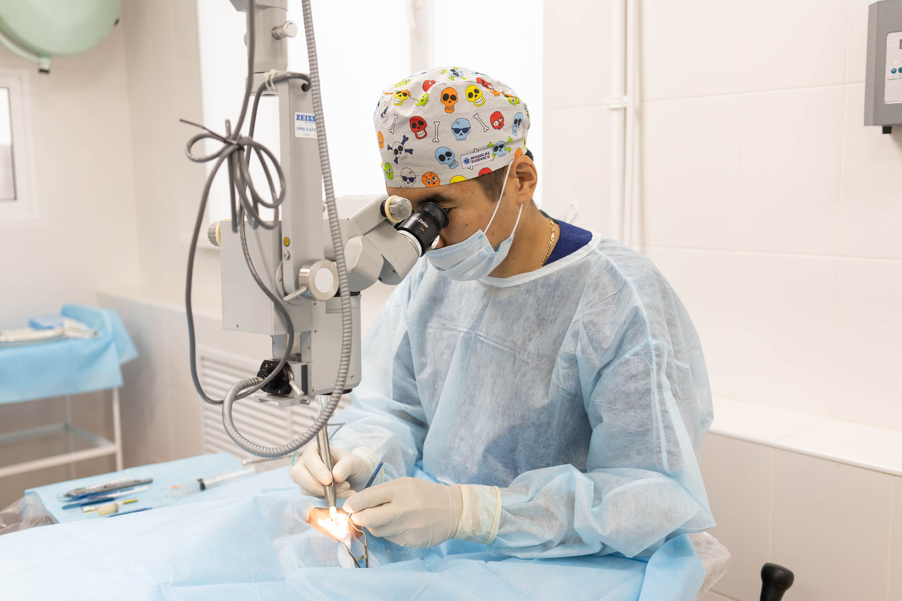 Как делают операцию на катаракту